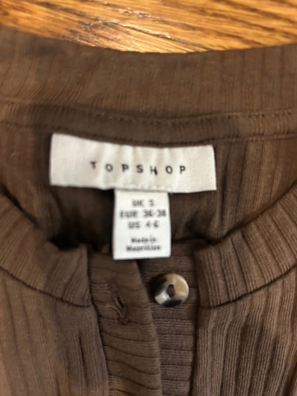 Topshop Brown Ribbed Button-Front Knit Tank - Picture 2 of 5